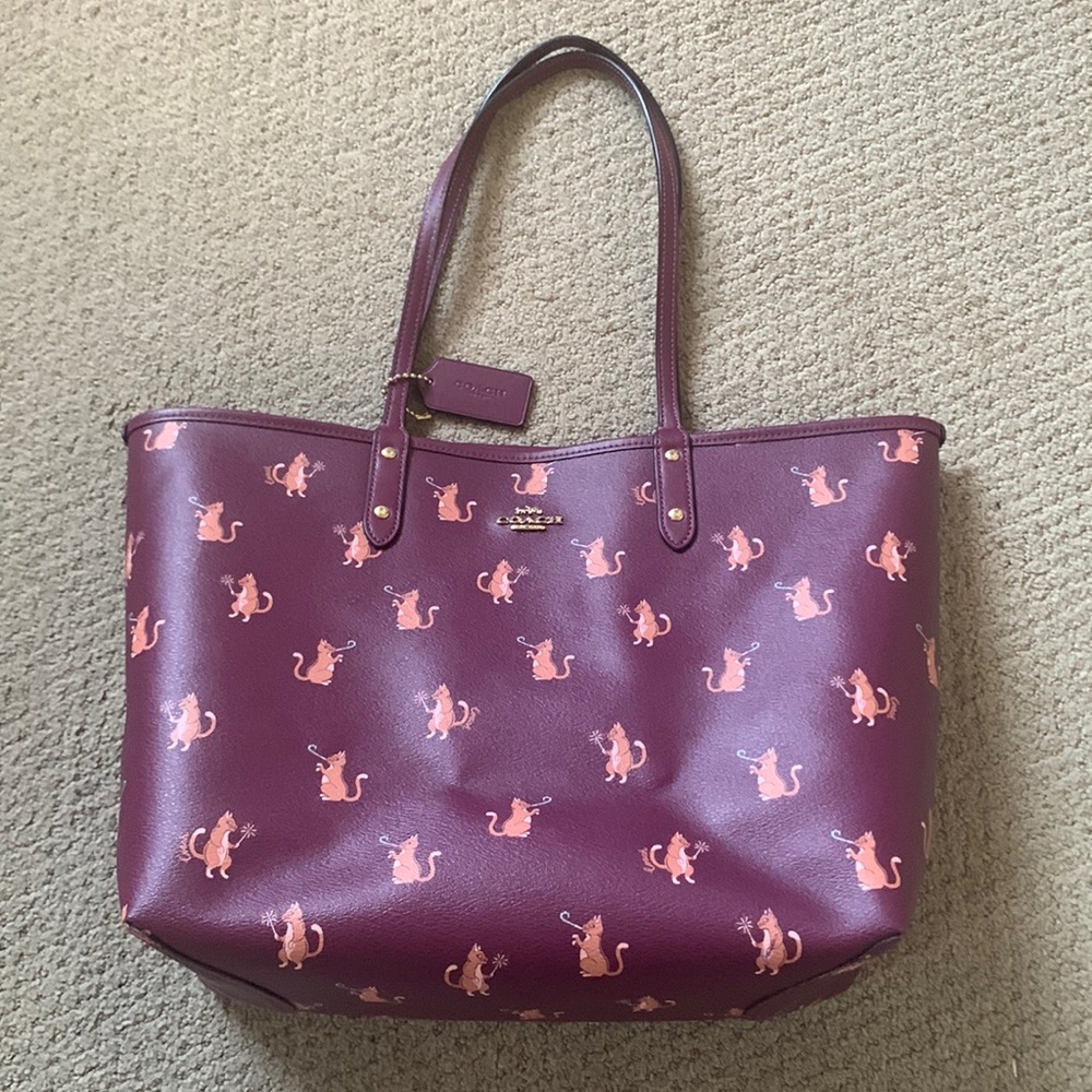 Coach Reversible Party Cat Print City Tote Shoulder Bag F80232.